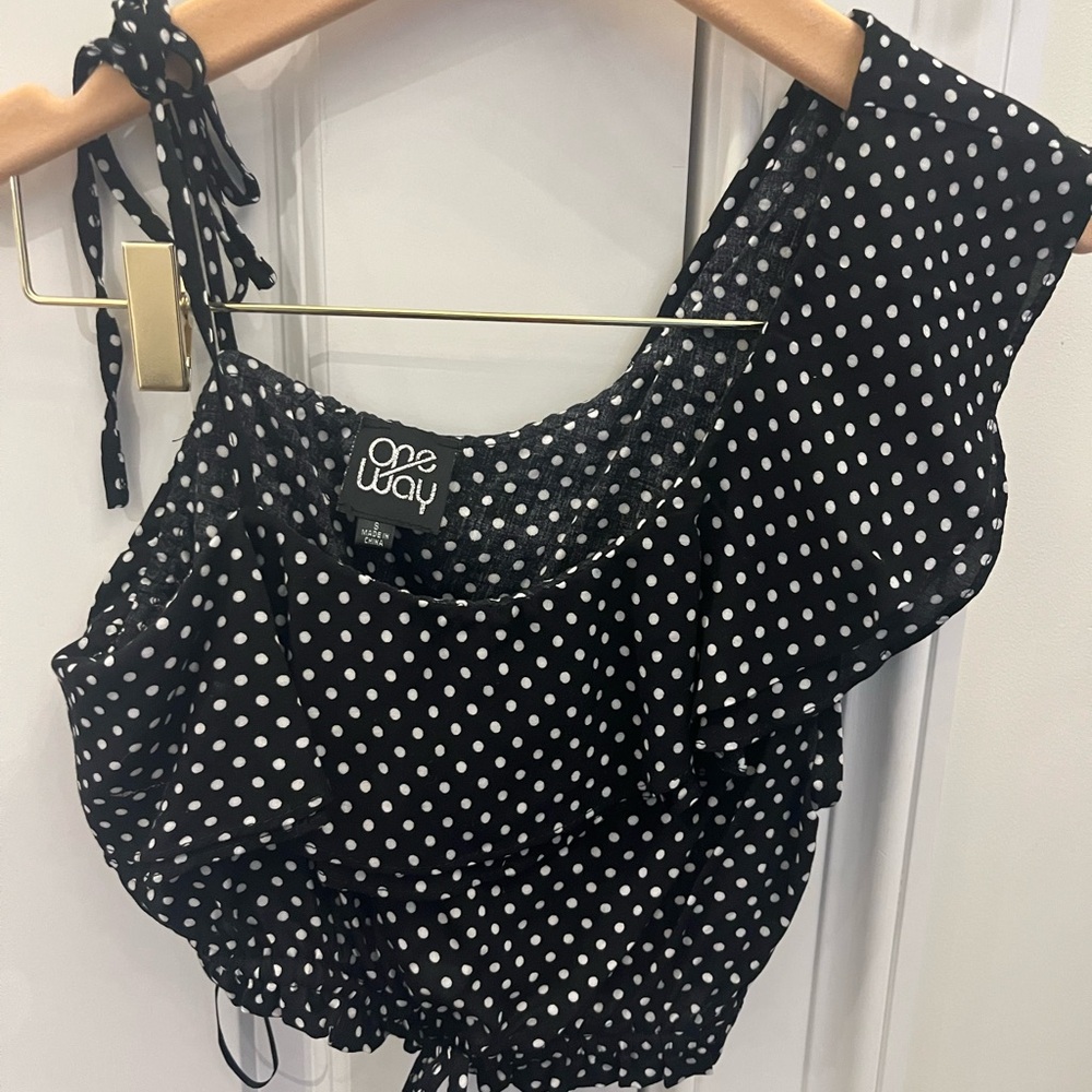 LF One Shoulder Ruffled Crop Top - Picture 2 of 5
